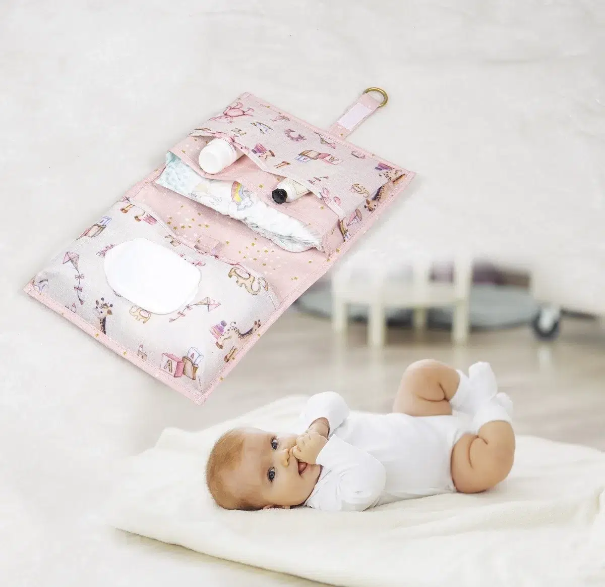 Baby Kullanımı Kolay Desenli Alt Bakım Çantası (pembe) Baby Kullanımı Kolay Desenli Alt Bakım Çantası (pembe)