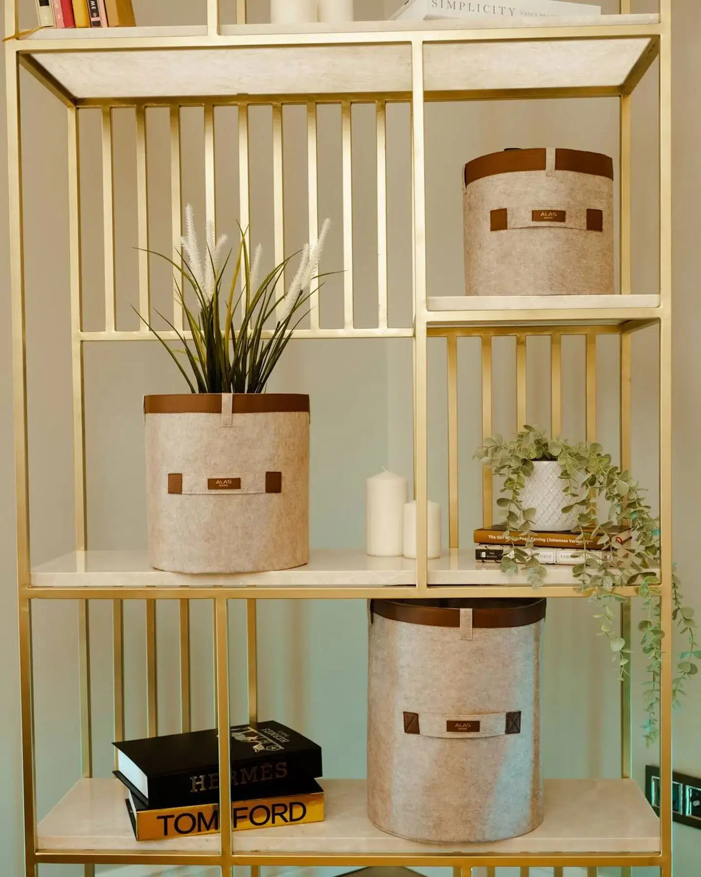 Deri Şeritli Yuvarlak Çok Amaçlı Düzenleyici Organizer Kutu Keçe Sepet (maxi) 03815 Deri Şeritli Yuvarlak Çok Amaçlı Düzenleyici Organizer Kutu Keçe Sepet (maxi) 03815