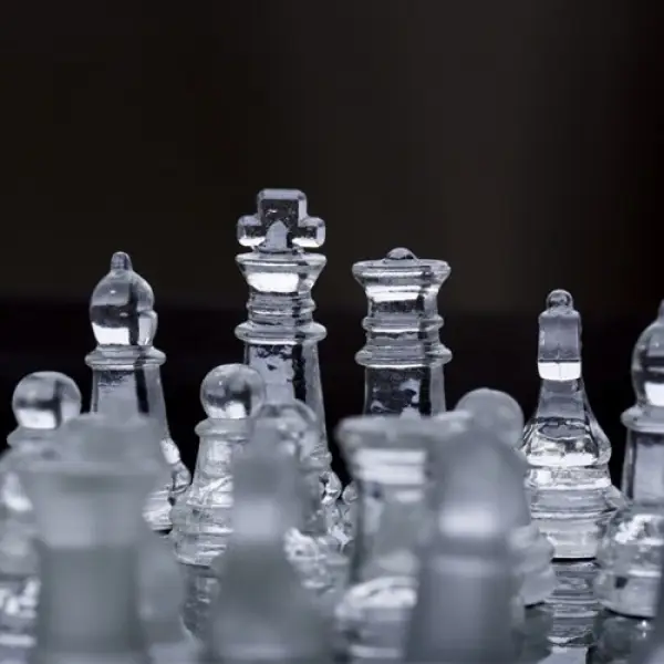 Glass Chess Cam Satranç Takımı (25 cm x 25 cm) Glass Chess Cam Satranç Takımı (25 cm x 25 cm)