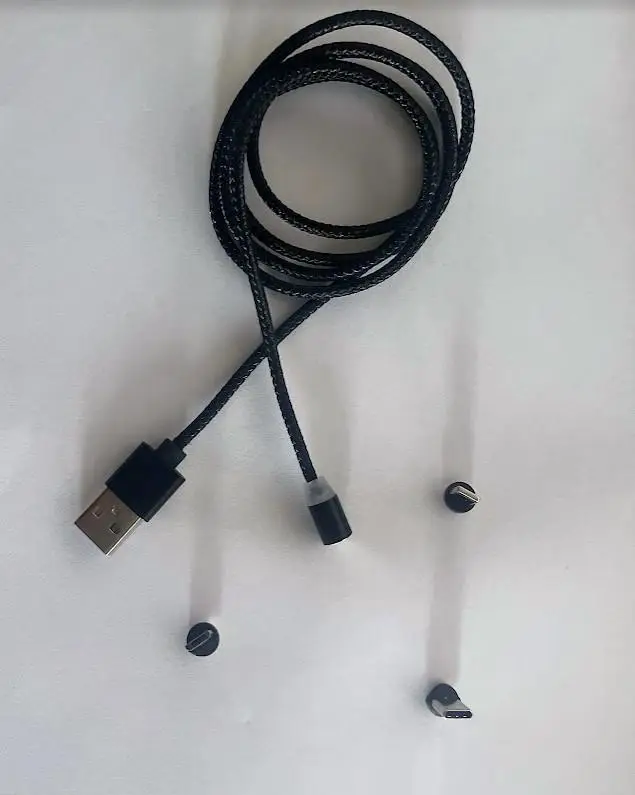 SepeteGelsin Mıknatıs Uçlu Şarj Kablosu 100Cm Type-C, Mikro Usb ve Lightnin 3 Farklı Uç Bir Arada Siyah