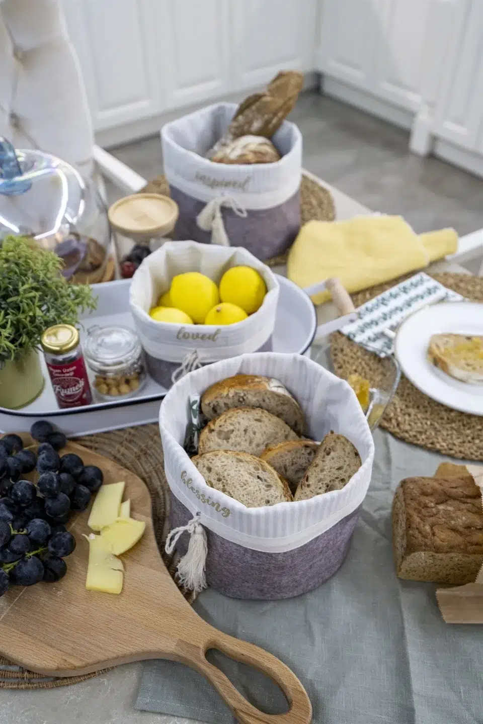 Yuvarlak Katlanabilir Çok Amaçlı Saklama Organizer Kutu Keçe Sepet (mega) - 03389 Yuvarlak Katlanabilir Çok Amaçlı Saklama Organizer Kutu Keçe Sepet (mega) - 03389