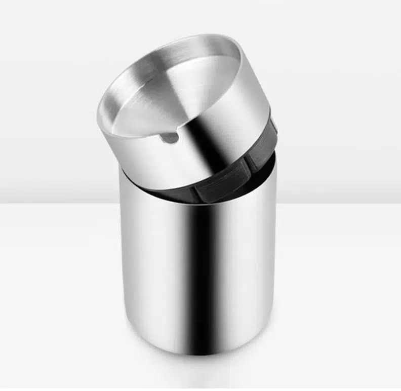 Zhlhome Duman Vermeyen At Sönsün Küllük Çelik Metal Kül Tablası 11Cm Zhlhome Duman Vermeyen At Sönsün Küllük Çelik Metal Kül Tablası 11Cm