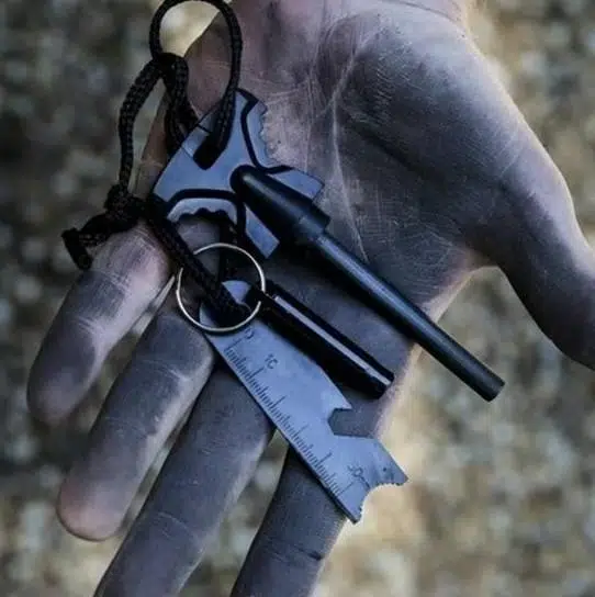 Zhltools Acil Durum Magnezyum Çubuk Çakmak Taşı Hayatta Kalma Ateş Başlatıcı Çakmak Kiti ve Düdük Zhltools Acil Durum Magnezyum Çubuk Çakmak Taşı Hayatta Kalma Ateş Başlatıcı Çakmak Kiti ve Düdük