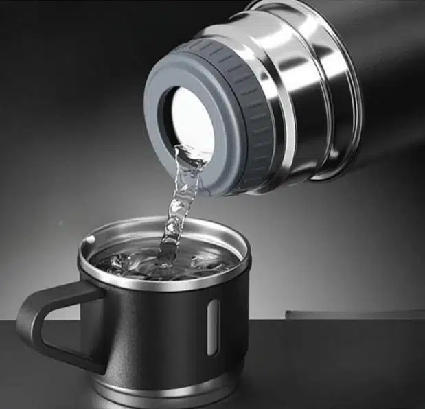 Zhltools Üç Bardaklı Kutulu Paslanmaz Termos Seti Siyah 500 ml Çelik Termos Zhltools Üç Bardaklı Kutulu Paslanmaz Termos Seti Siyah 500 ml Çelik Termos